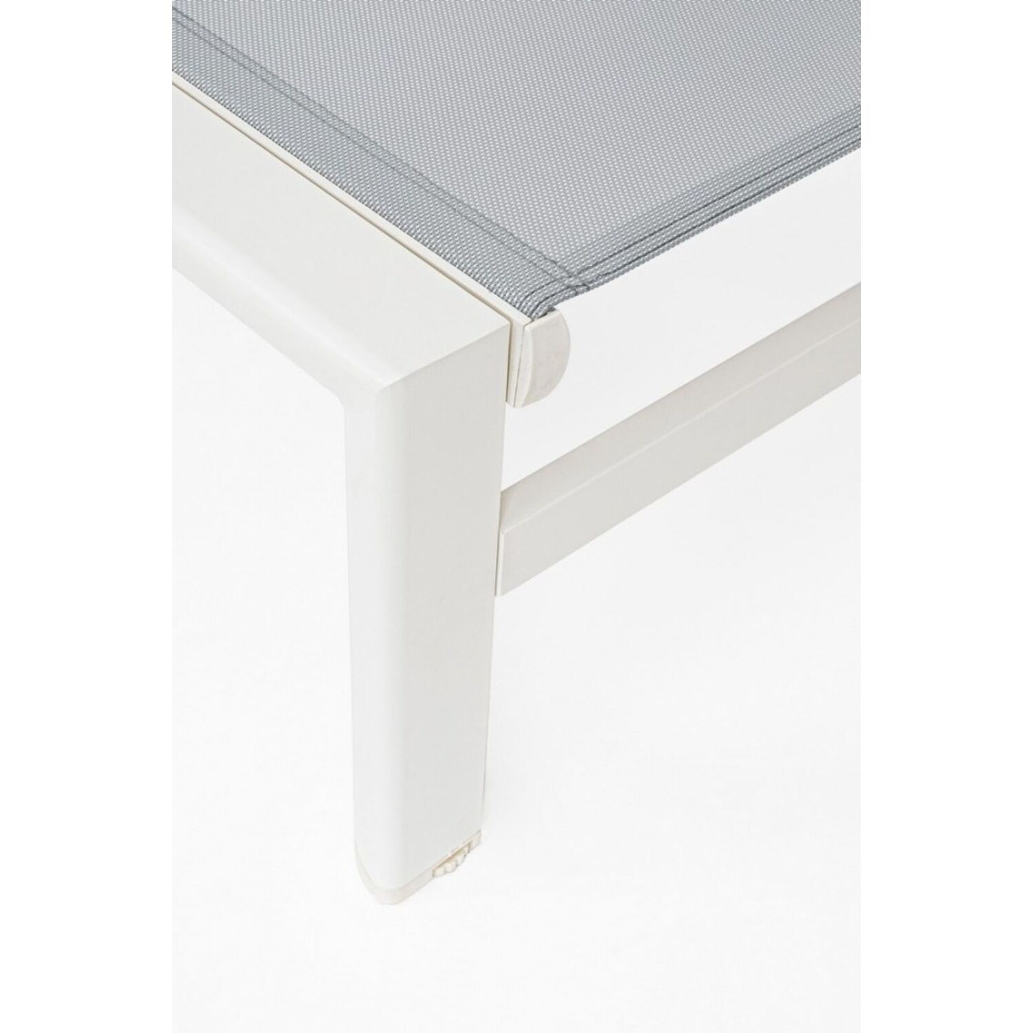 Lettino reclinabile SKIPPER NEW in alluminio bianco e textilene grigio, con ruote