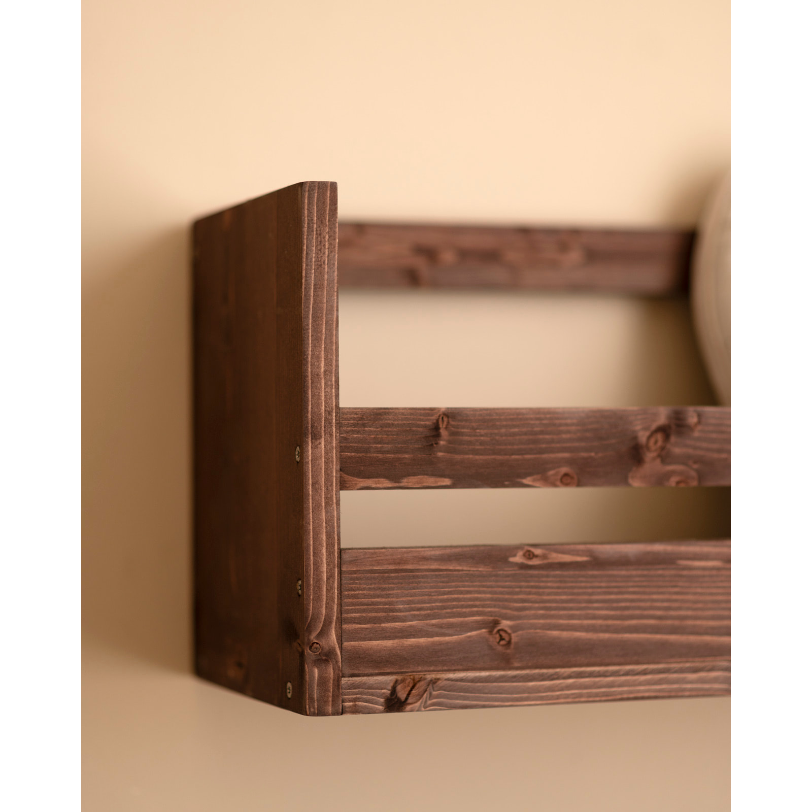 Estante zapatero de madera maciza en tono nogal de varias medidas