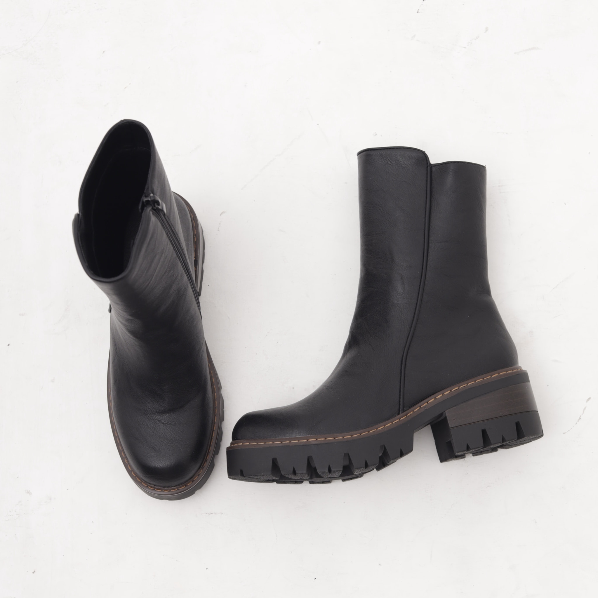 STIVALETTO LISCIO NERO