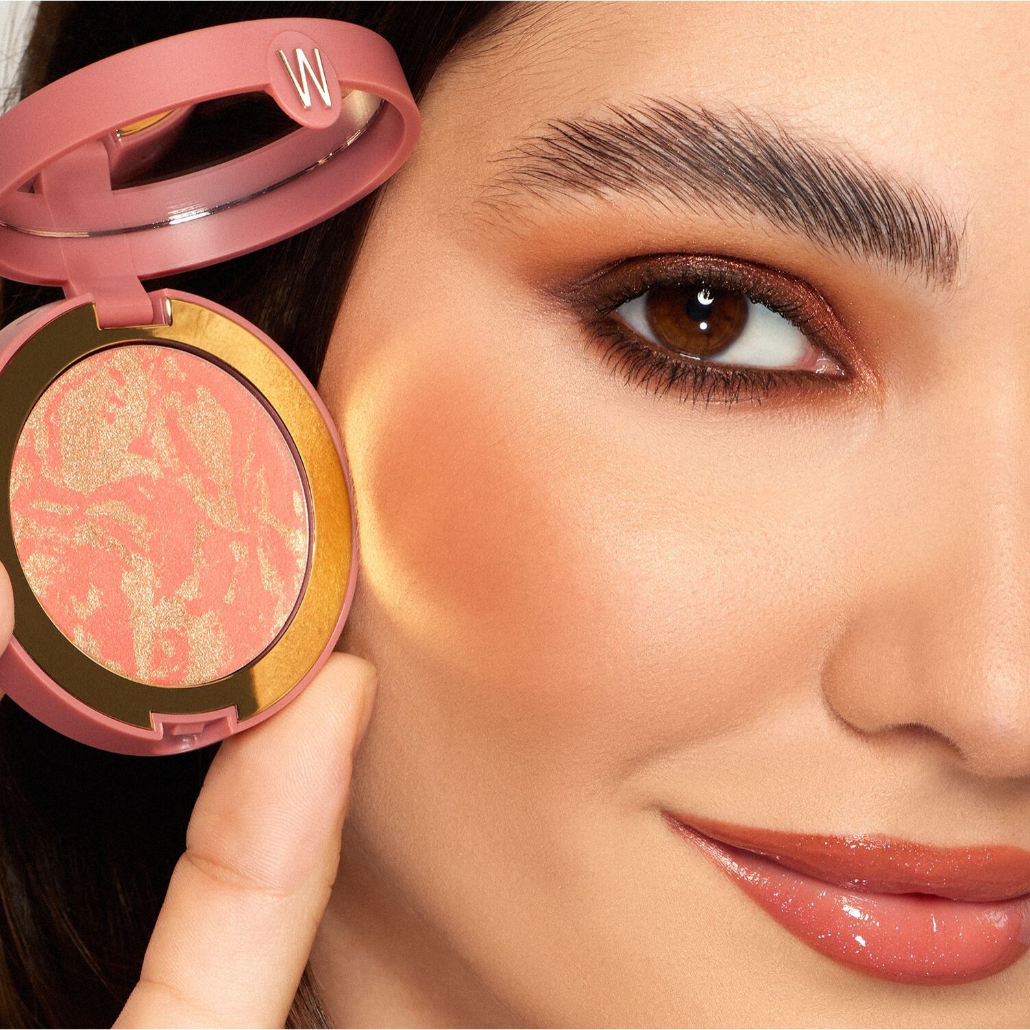 COLOR INFUSED BLUSH Hybrid blush mèlange dal finish luminoso vegan-friendly
