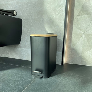 Cubo de basura con pedal ERIK de 5L en color Negro - 14x28x29cm