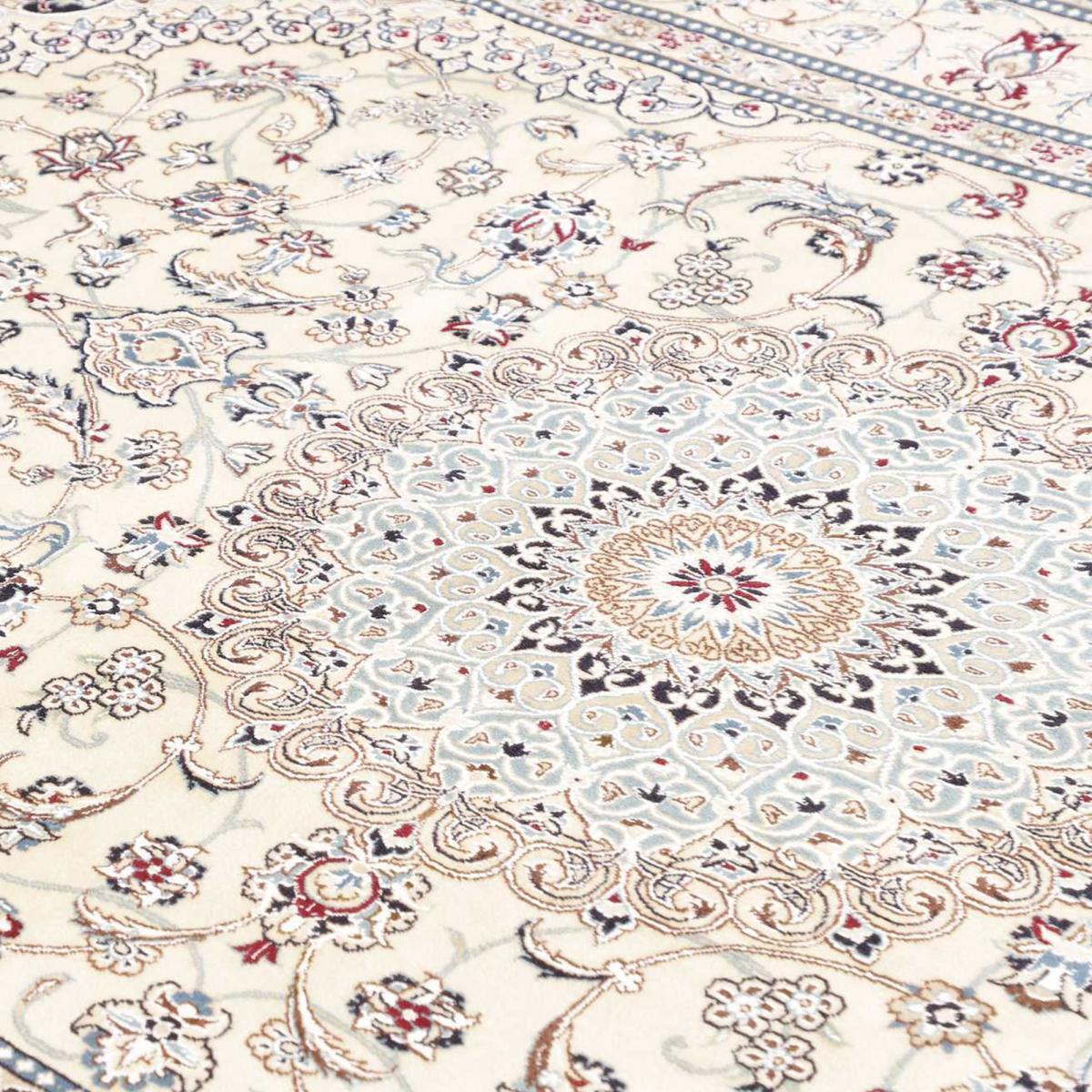 Tapis d'orient au motif oriental, artisanal noué main en laine