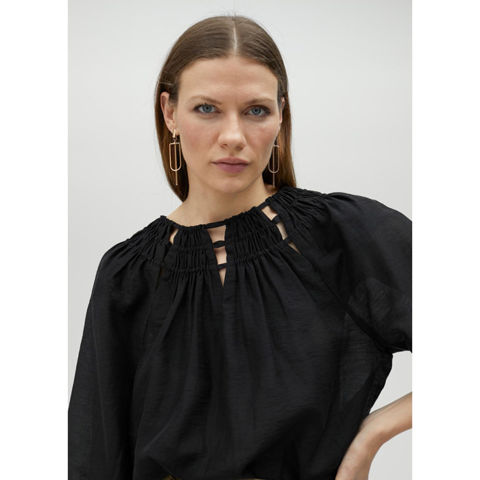 Camicetta dettaglio collo