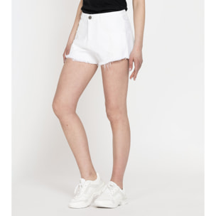 SHORT STRETCH, MODELLO 757. Vita regolare e gamba regolare.