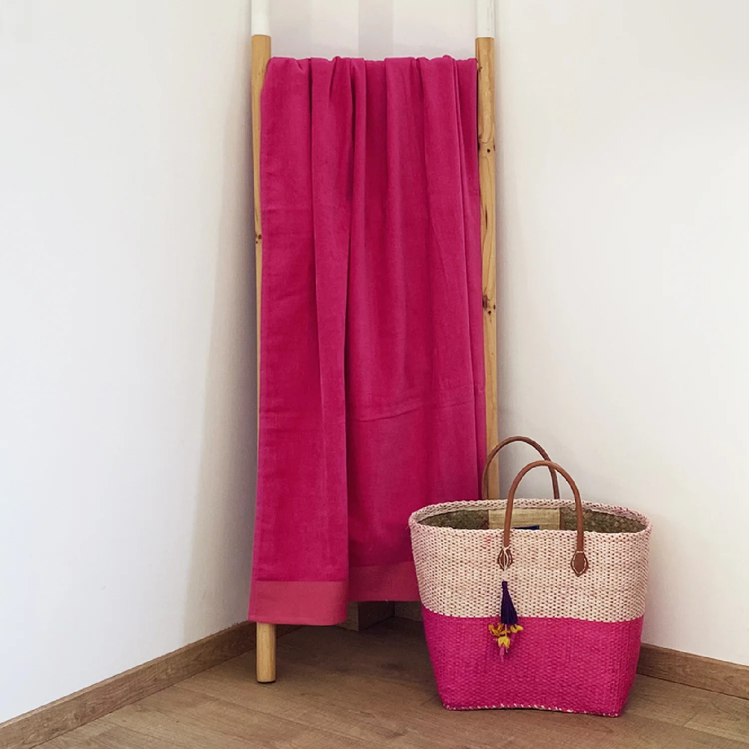 Serviette de bain L éponge velours unie - Shady Fuchsia - 370g/m²