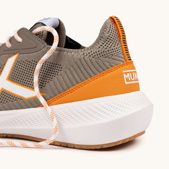 Zapatilla Deportiva Knit Gris y Naranja MUNICH LOOP