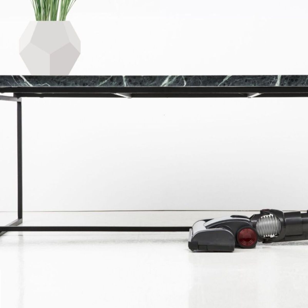 Aspirateur balai H.KOENIG UP600