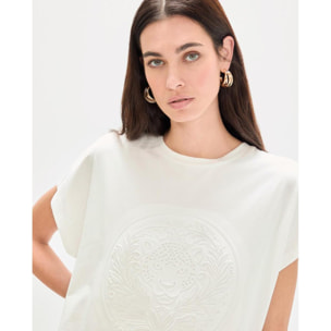 Maglietta con logo in rilievo