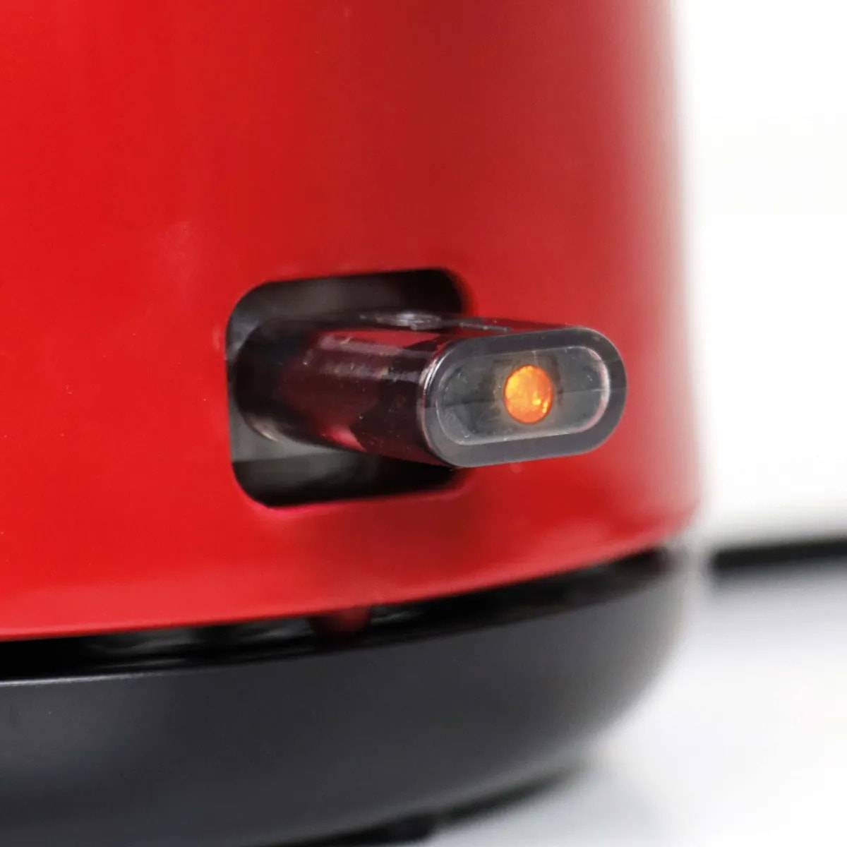 Hervidor de agua eléctrico JATA JEHA1038 de 1 litro. Máxima rapidez