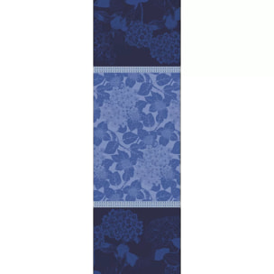 Chemin de table pur coton bio anti tache motif jacquard Hortensias bleu