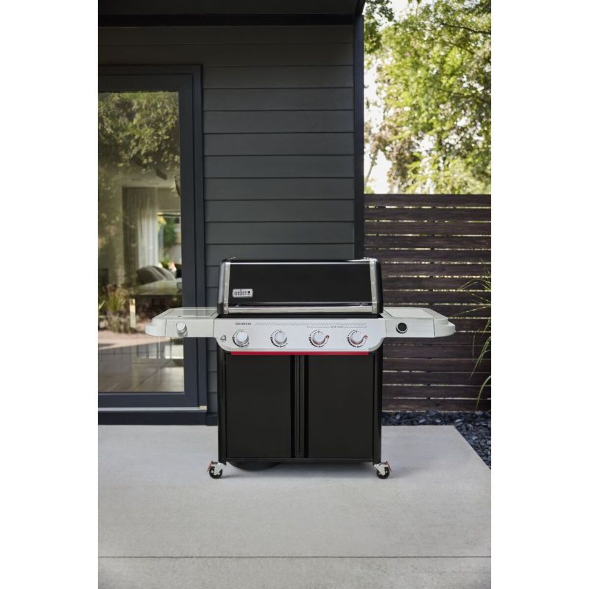 Barbecue gaz WEBER Genesis E-435W, sur chariot, 5 brûleurs dont 1 latéral, surface de cuisson 86 x 48 cm