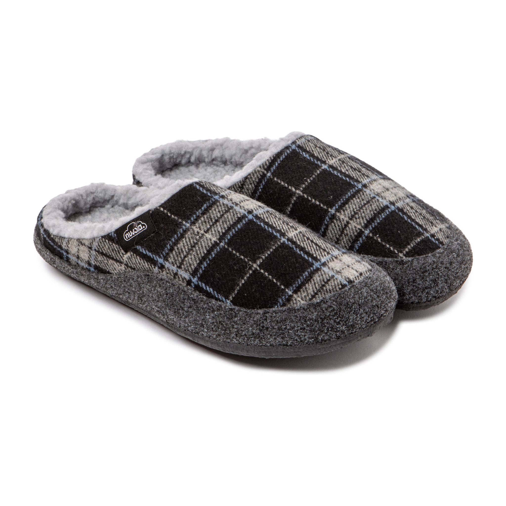 Zapatillas de casa , Nessy