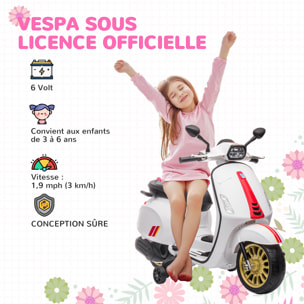 Scooter électrique enfant Vespa 6V - musiques, feu AV, entrée USB, radio FM - 2 roues support aux. - blanc