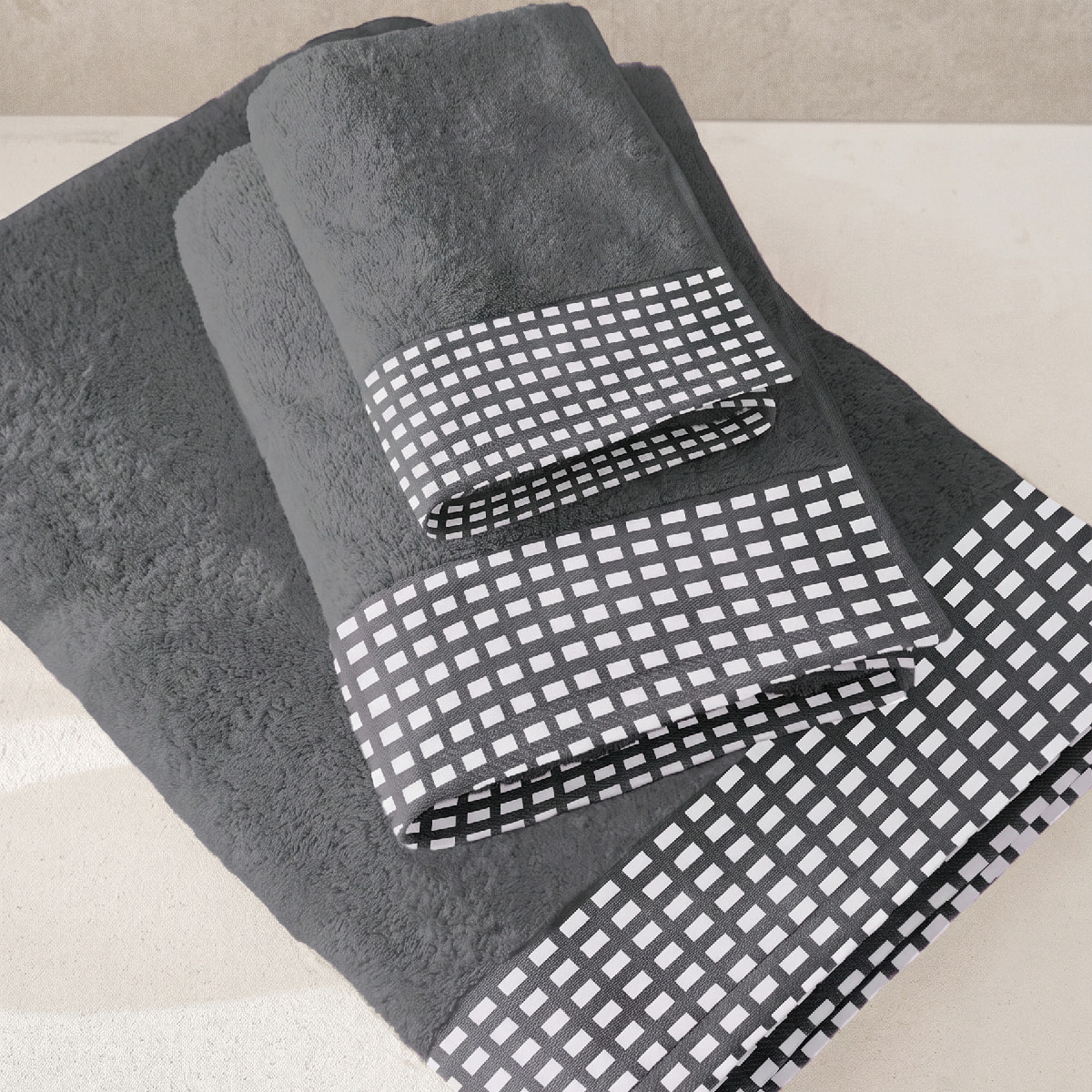 Set 3 serviettes SQUARE - 100% coton 450gr/m2 - 30x50+50x90+70x130 cm - Plusieurs couleurs disponibles -