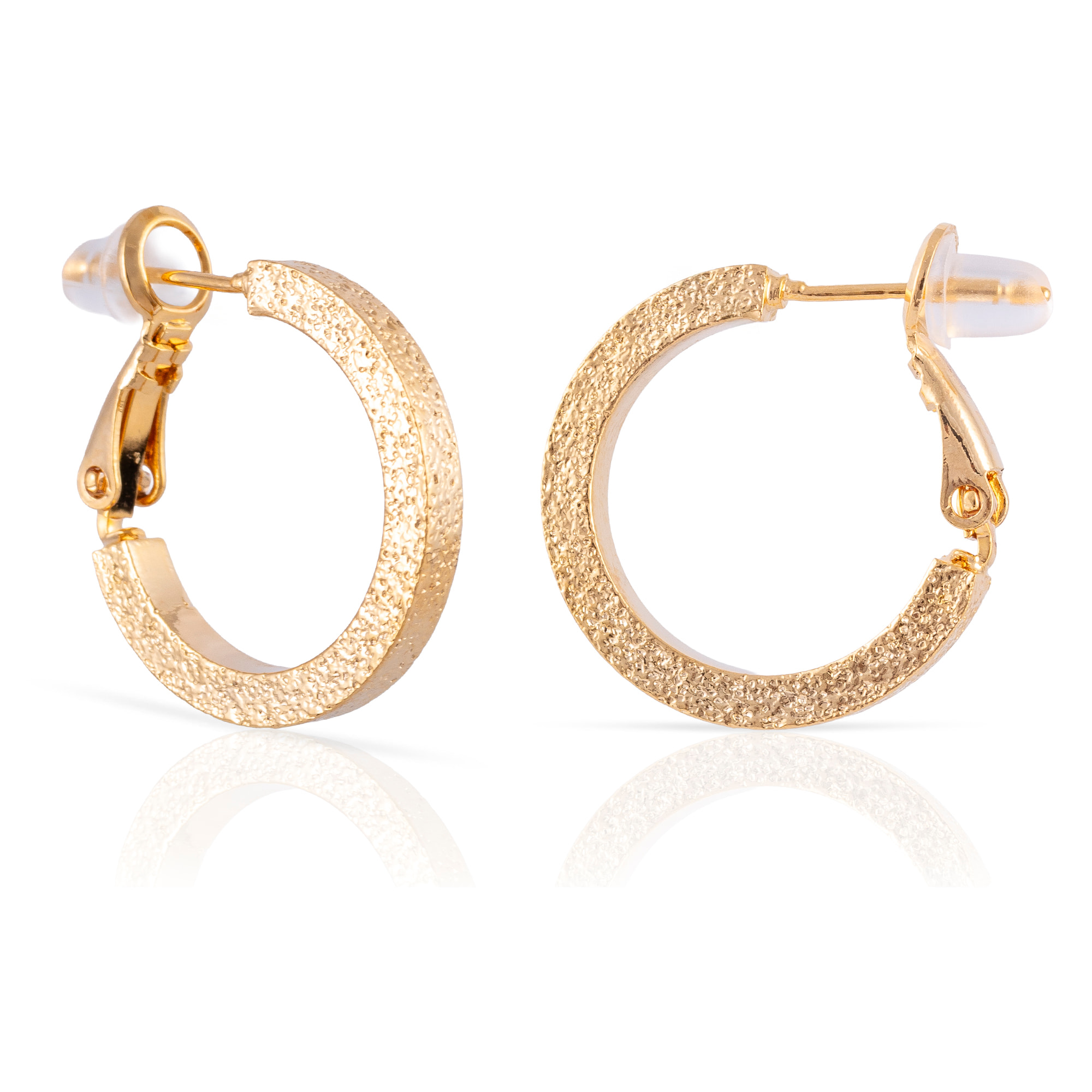 Pendientes de aro plano de cobre con baño de oro auténtico y acabado brillante, 20.5 mm, cierre catalán de plata de ley 925 con acabado dorado electroplateado.