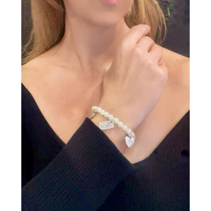 Pulsera elática en perla y charms Love plata chapado