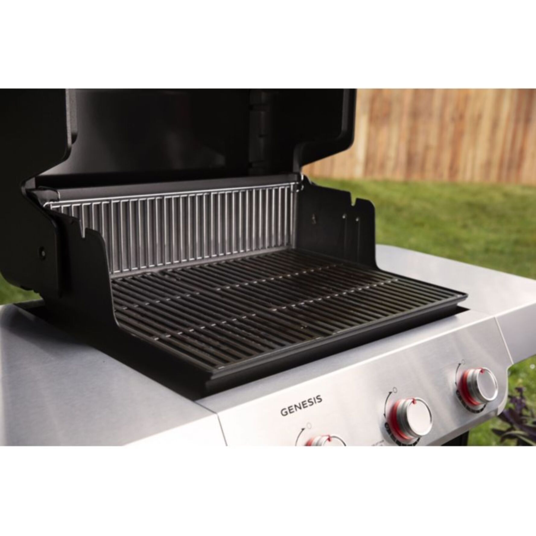 Barbecue gaz WEBER Genesis E-315 noir inox 3 brûleurs sur chariot, 68x48 cm