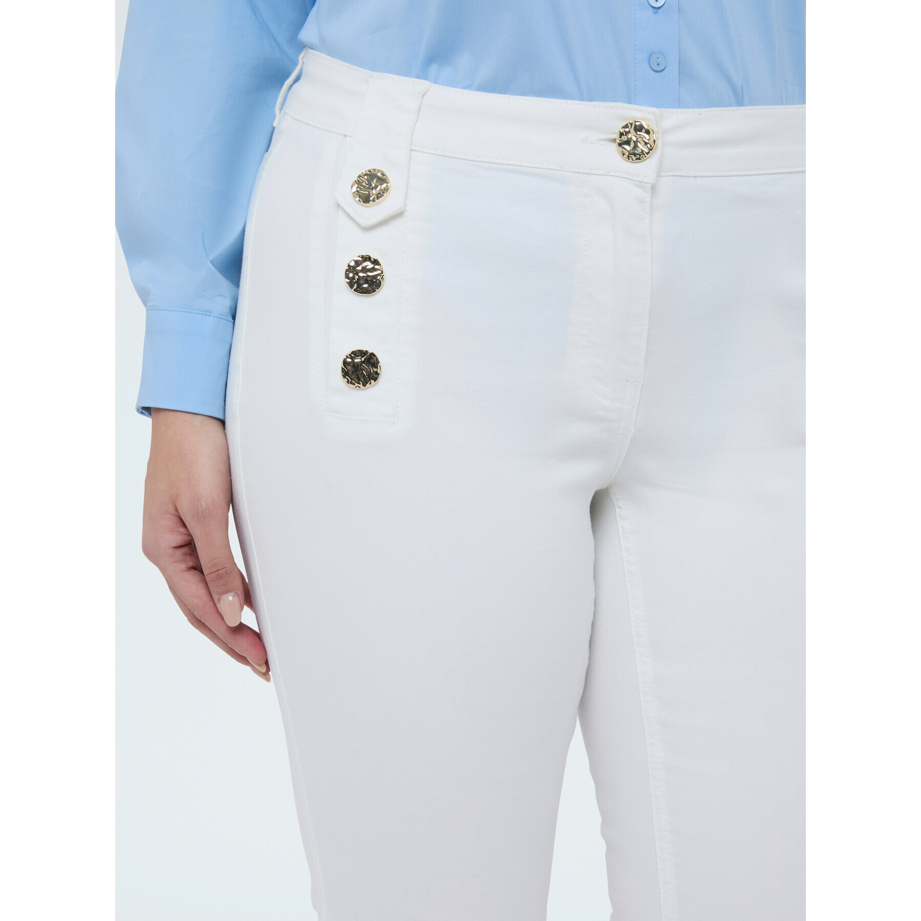 Fiorella Rubino - Pantaloni Flare con bottoni decorativi - Bianco
