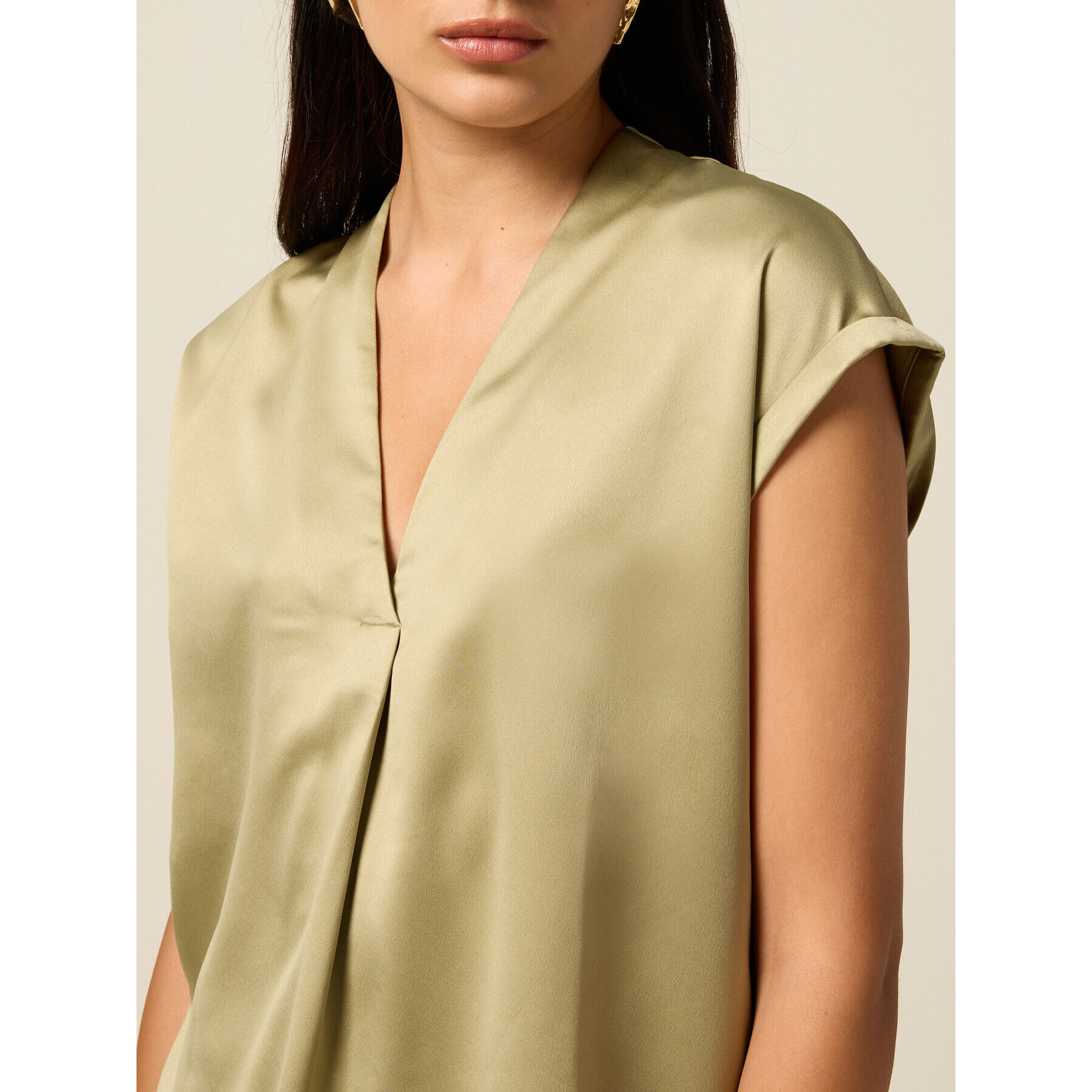 Oltre - Camiseta bimatérica con escote en V - Verde