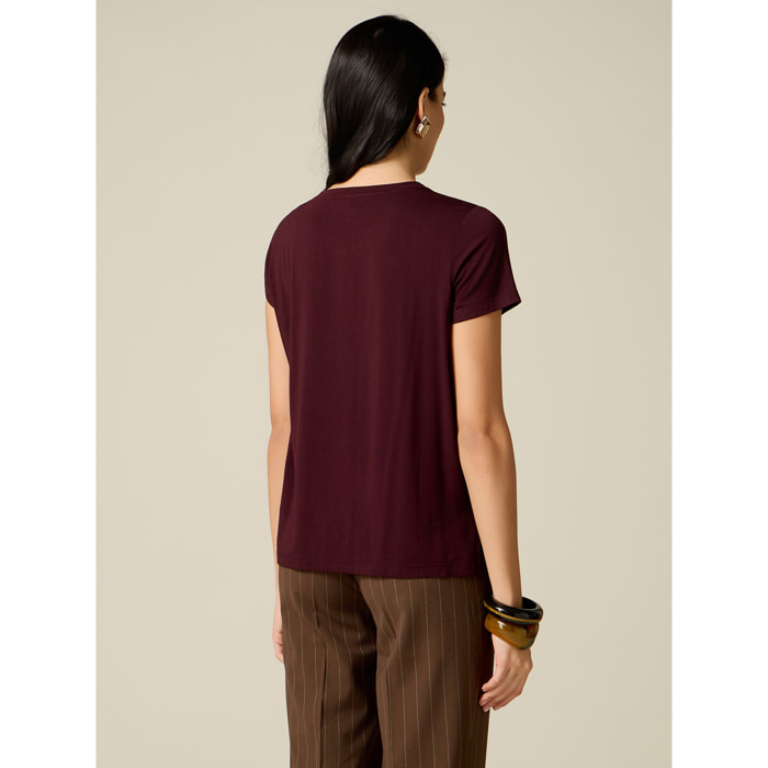 Oltre - Camiseta de un solo hombro con accesorio metálico - Burgundy