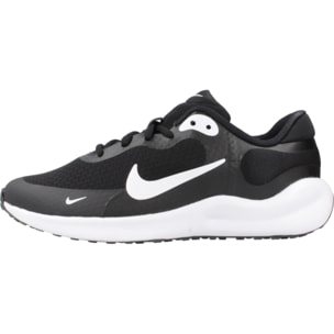 SNEAKERS NIKE REVOLUTION 7