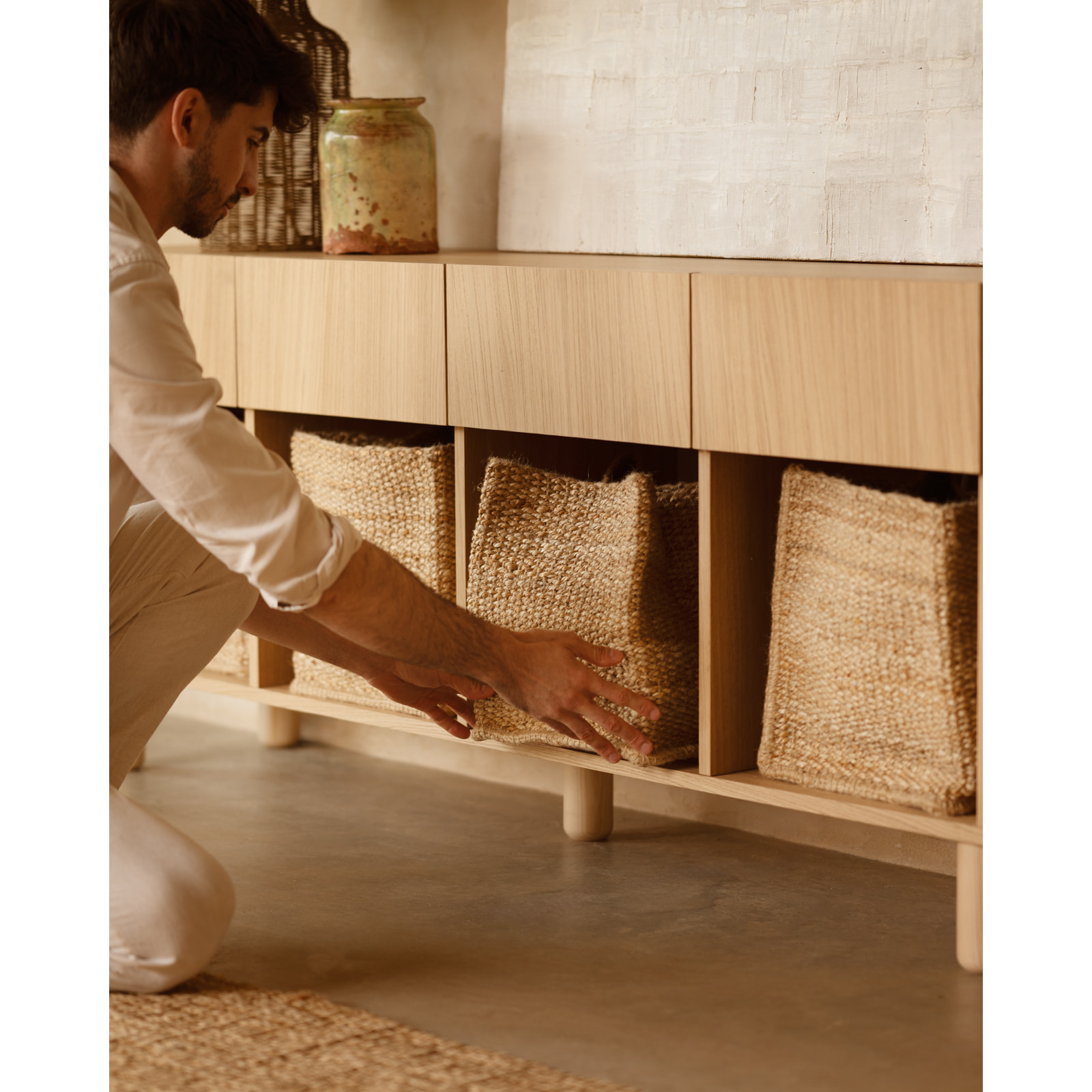 Buffet avec 4 tiroirs en bois de placage de chêne naturel de 176x40cm Hauteur: 75 Longueur: 176 Largeur: 40