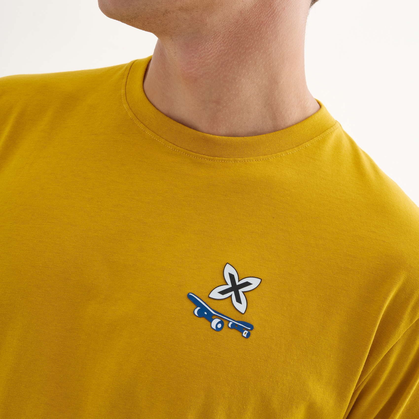 Camiseta MUNICH Anyone streetwear hombre de algodón orgánico mostaza