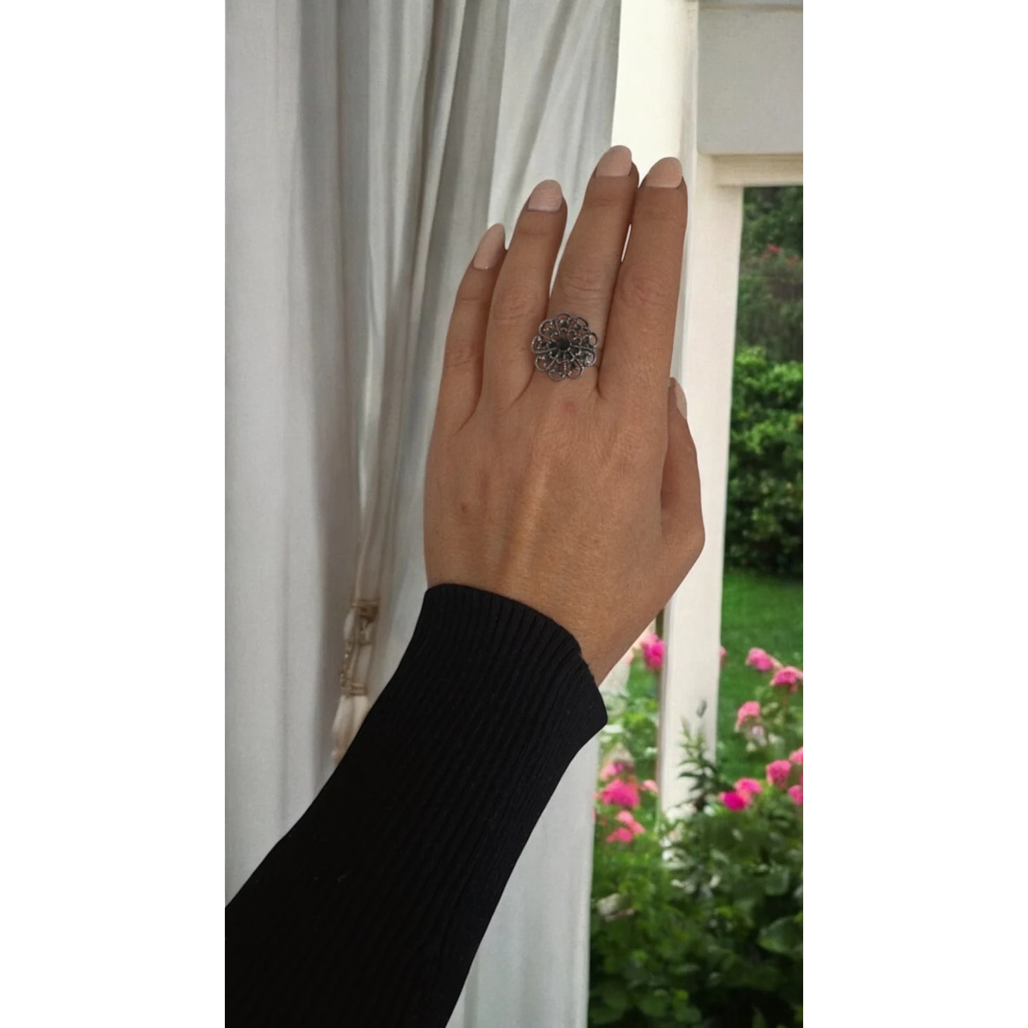 Anillo Vintage redondo y cristal negro plata envejecida