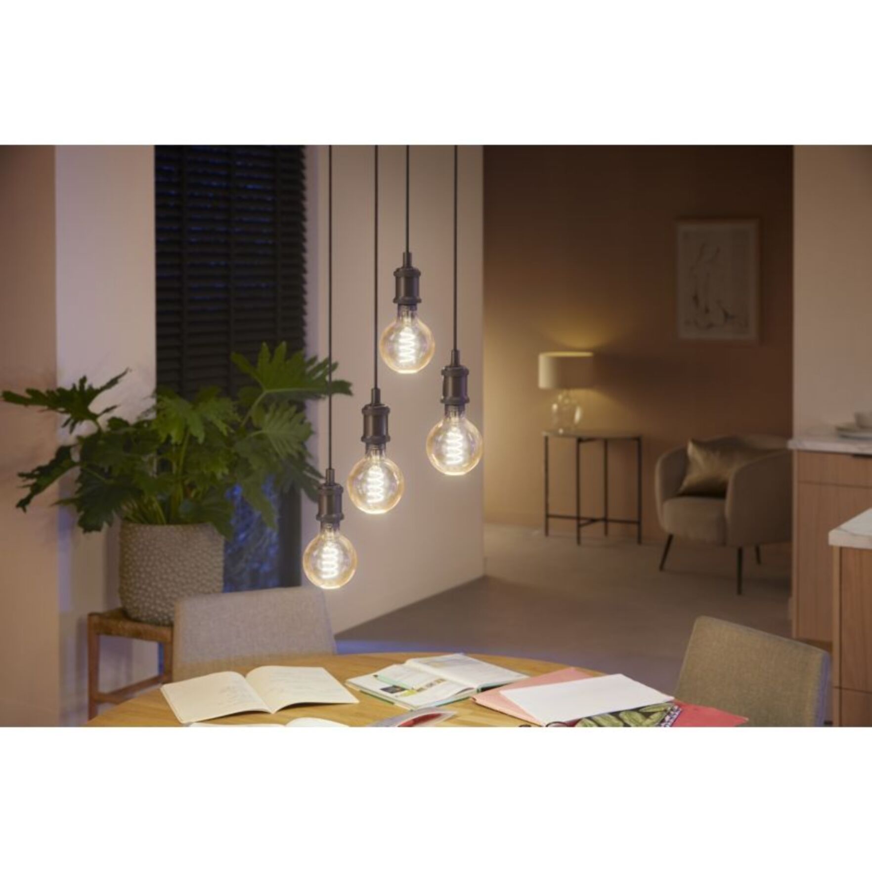 Ampoule LED connectée PHILIPS HUE White Ambiance E27 Globe G. Filament