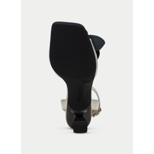 Sandalia Tacon Danielle Crema negro 6 cm