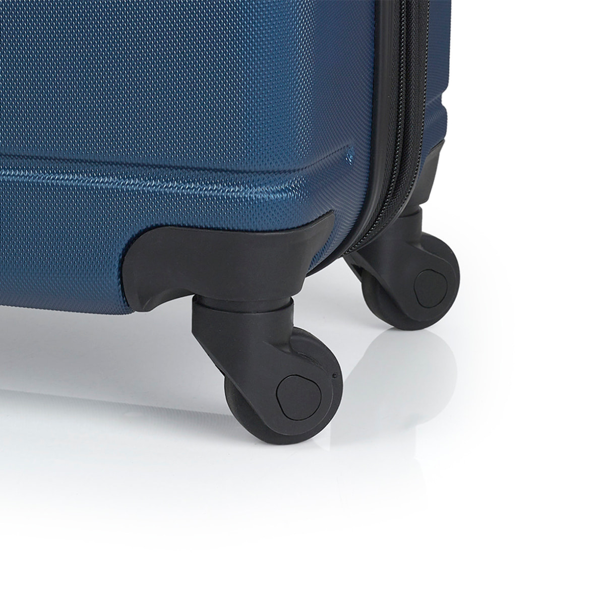 Maleta mediana ZERO capacidad 68 L