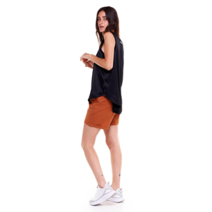Camiseta de tirantes de raso para mujer en blanco y negro