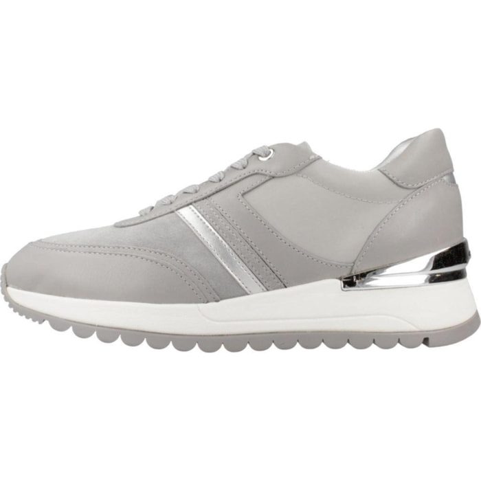 Sneakers de  Mujer de la marca GEOX  modelo D DESYA GRIS