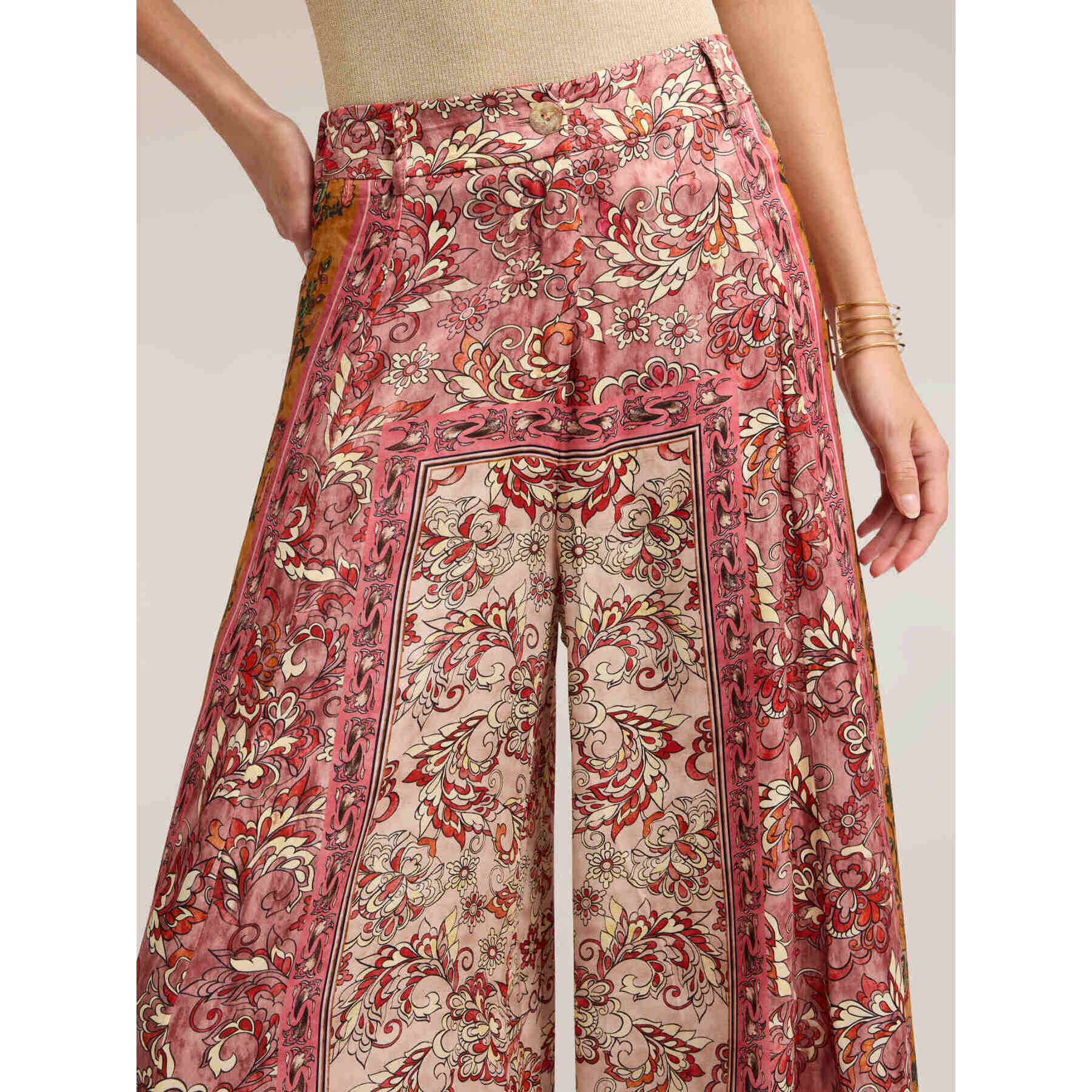 Motivi - Pantaloni palazzo in raso con stampa - Rosa