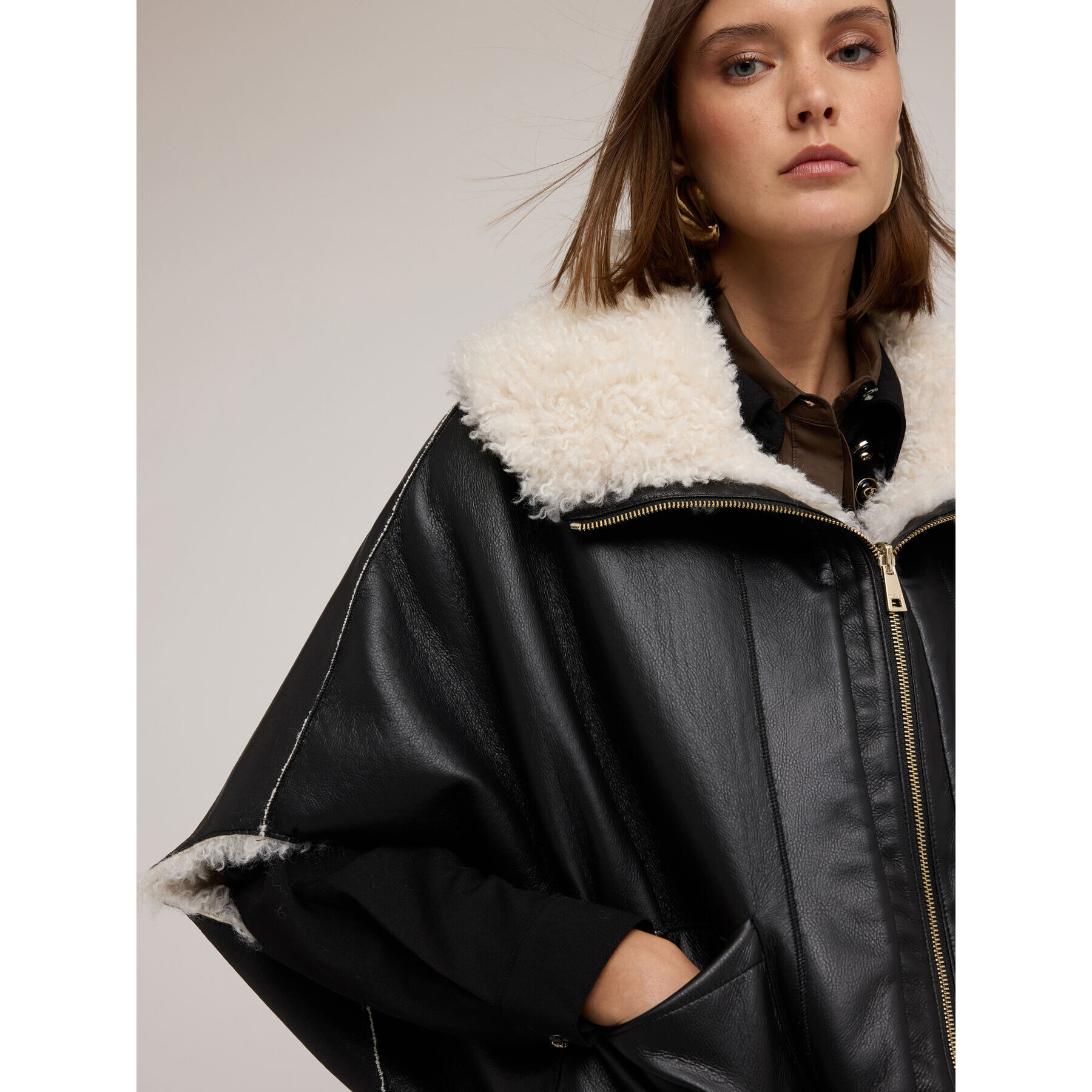 Motivi - Montone reversibile oversize con zip e tasche - Nero