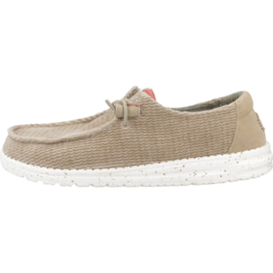 Zapatos Casual Mujer de la marca HEY DUDE  modelo WAVE CORDUROY Beige