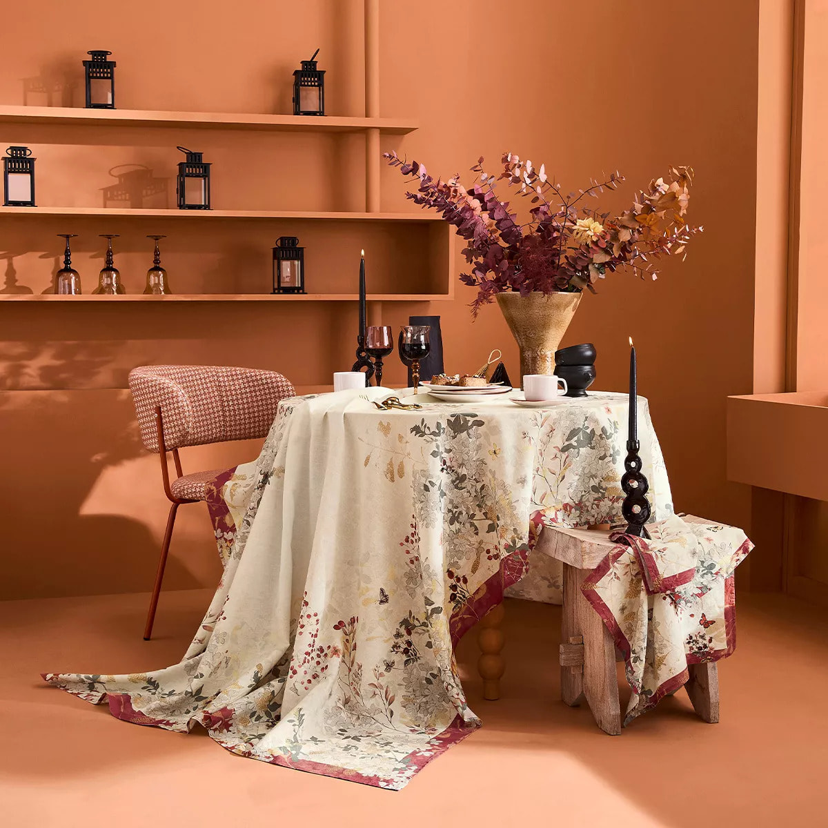 Serviette lin & coton lavé 150 g/m² imprimé beige bordeaux Vintage flowers cranberry