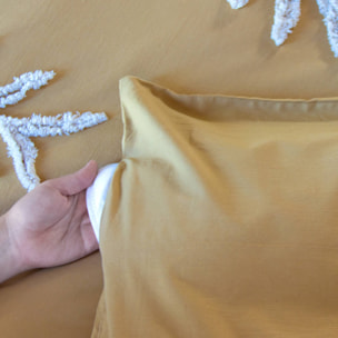 Parure de lit coton lavé tufté motifs végétaux 2 places moutarde ARTEMIS