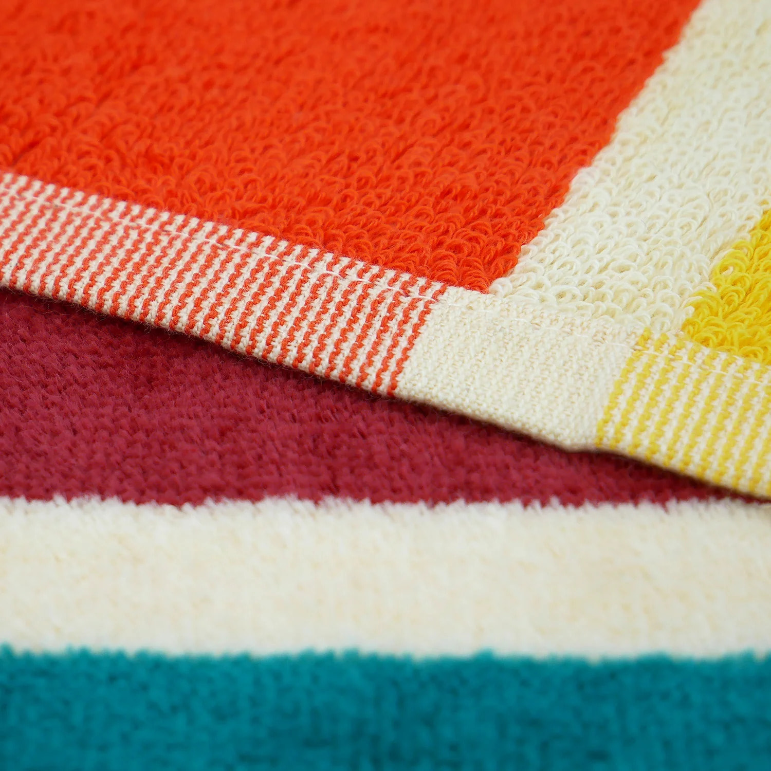 Serviette de plage XL éponge velours Jacquard Multicolore 140x180 400g/m² - Malaga