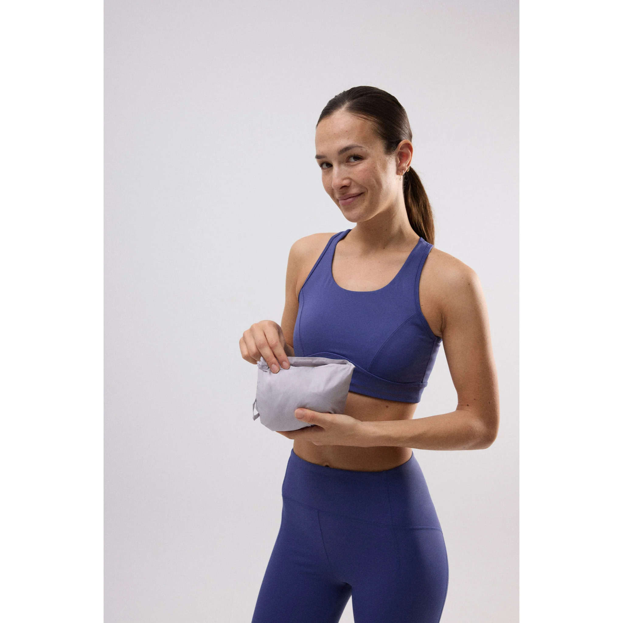 Giacca sportiva ripiegabile con cappuccio regolabile blu navy