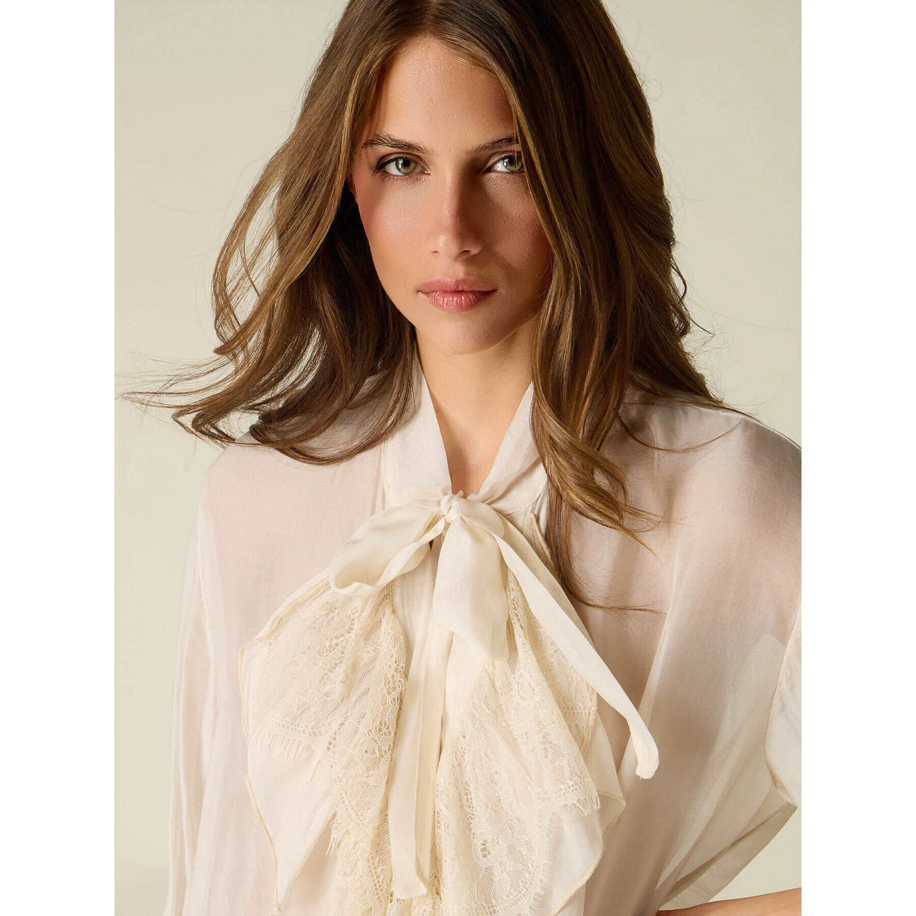Oltre - Camicia in voile misto seta con volant - Bianco