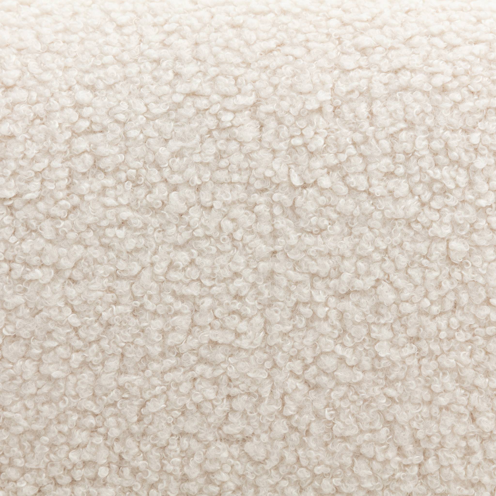 Fauteuil scandinave bois d'hévéa finition teinté noyer clair et bouclette blanche ANTOINE