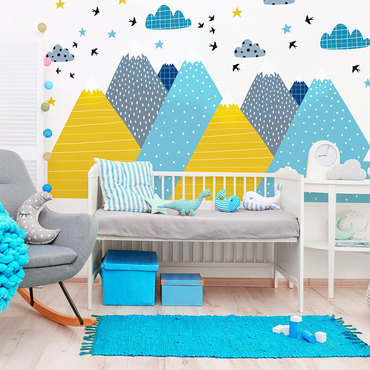 Stickers muraux enfants - Décoration chambre bébé - Autocollant Sticker mural géant enfant montagnes scandinaves KRISKA