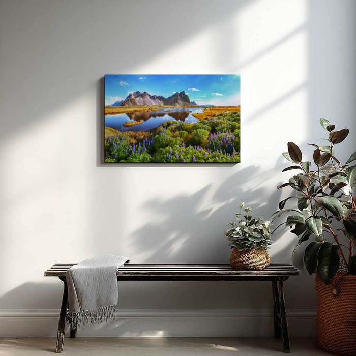 Tableau paysage fleuri aux montagnes noires Toile imprimée