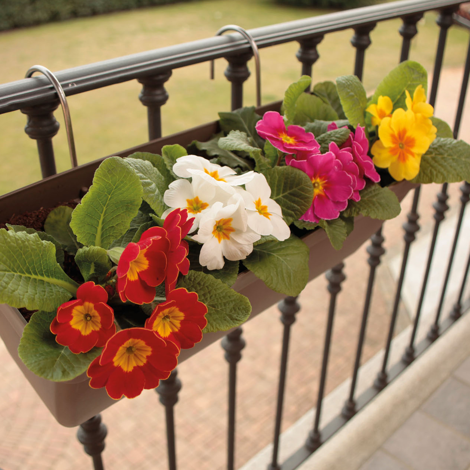 Jardinera 40 cm con soporte de fijación curvo
