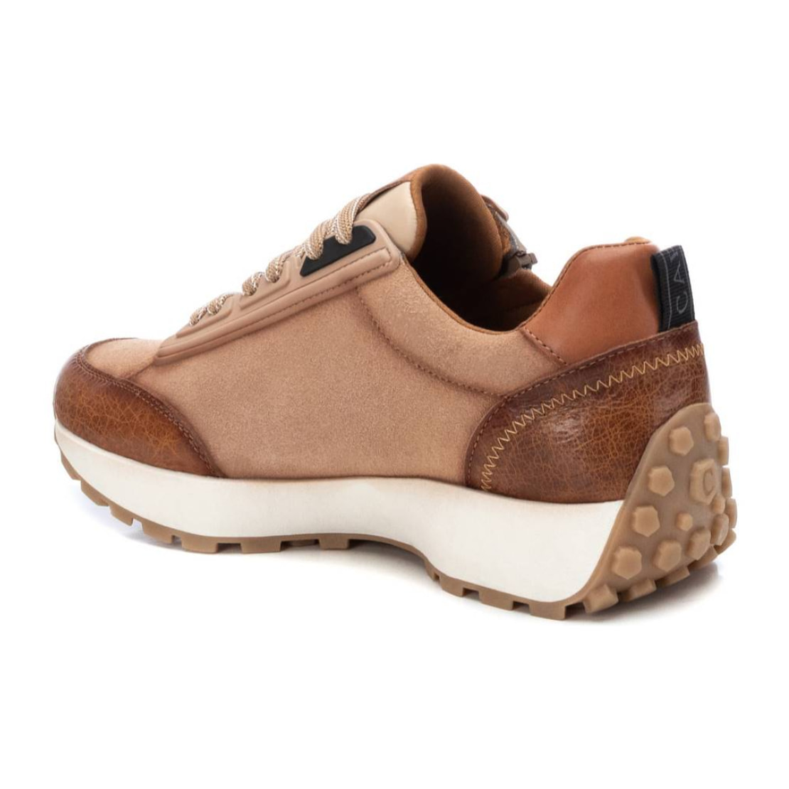 Zapatilla de piel camel