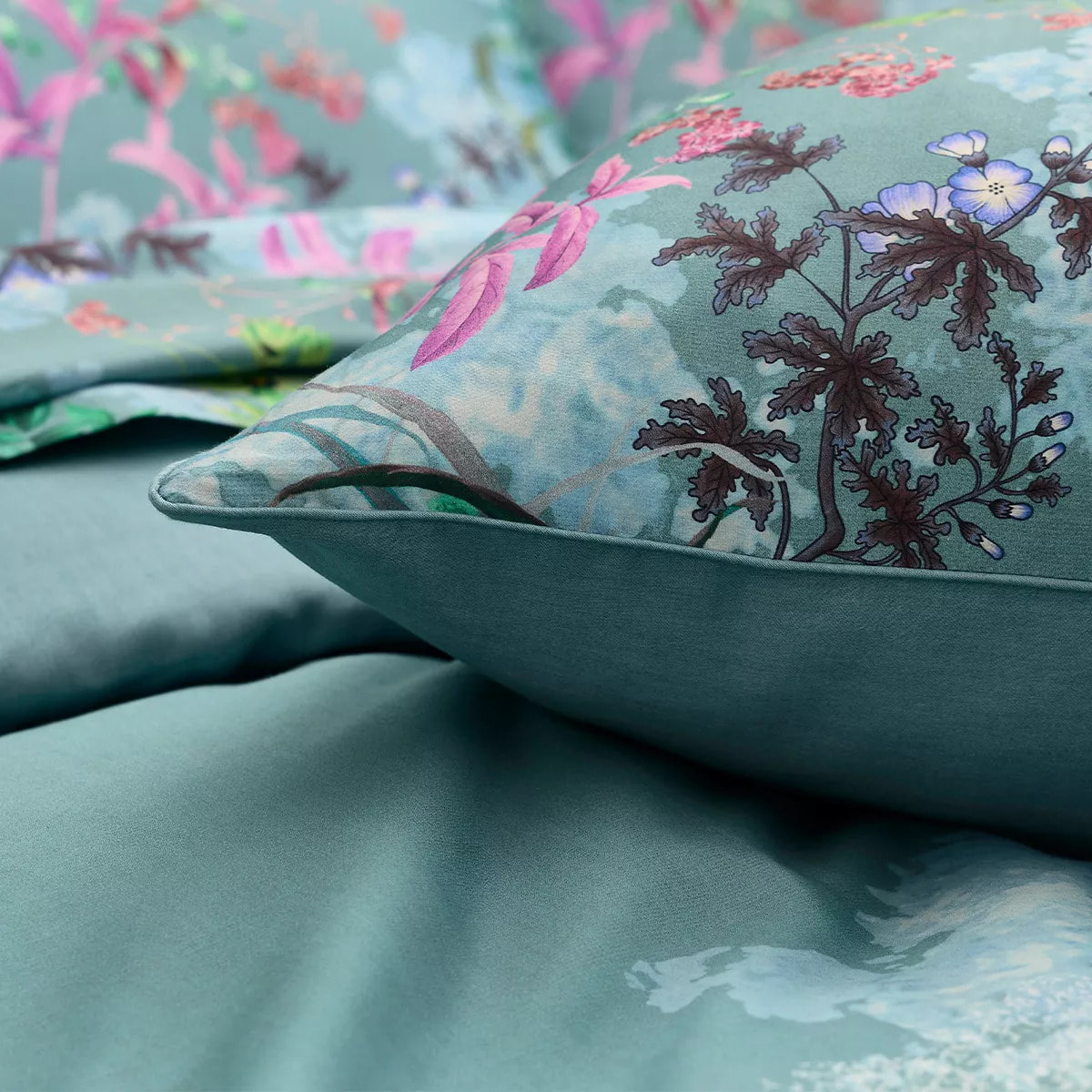 Lot h.couette +taies satin de coton 90 fils/cm² 115 g/m² imprimé bleu violet Ombres boisees givre