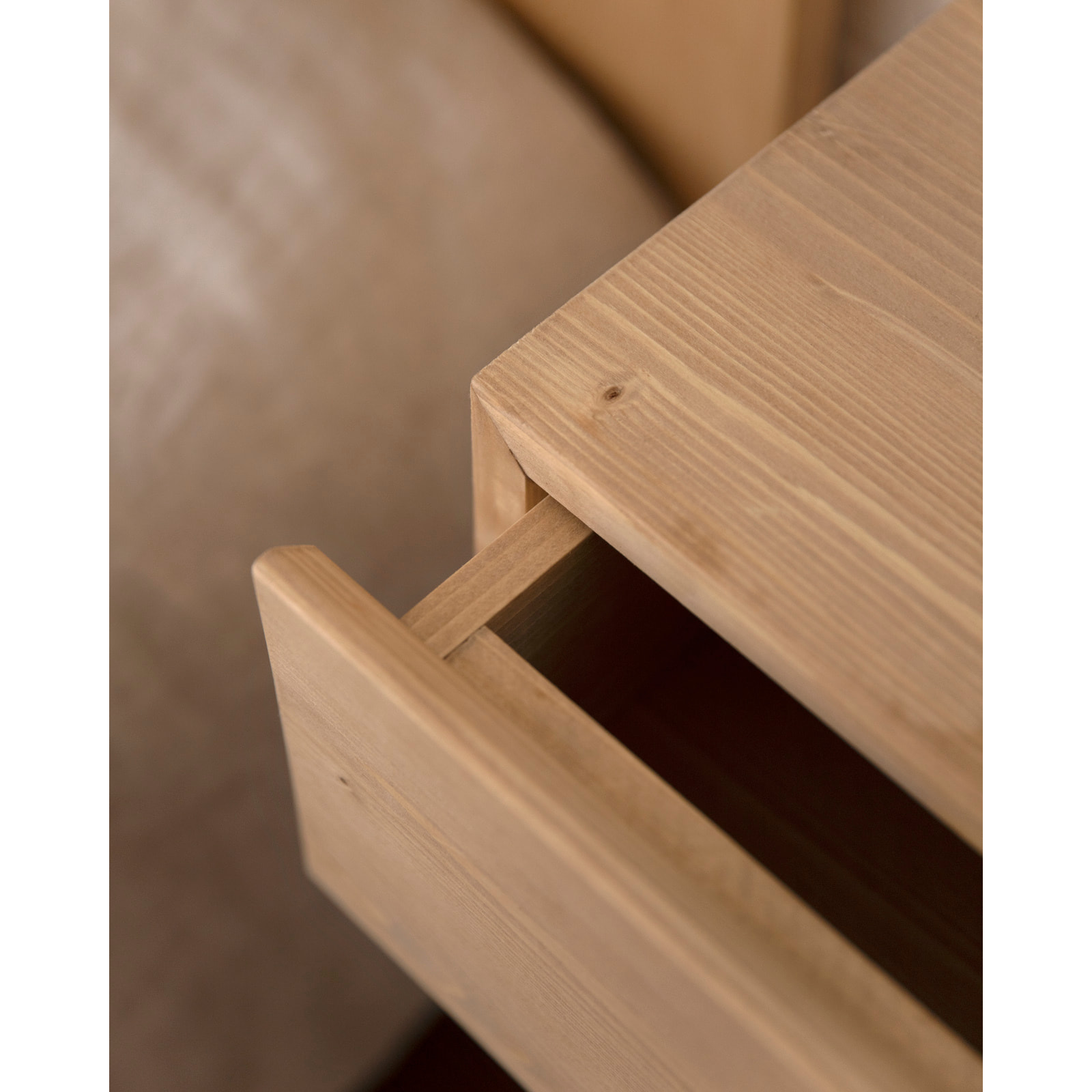 Table de chevet flottante en bois massif ton chêne moyen 15x40cm Hauteur: 15 Longueur: 40 Largeur: 25.5