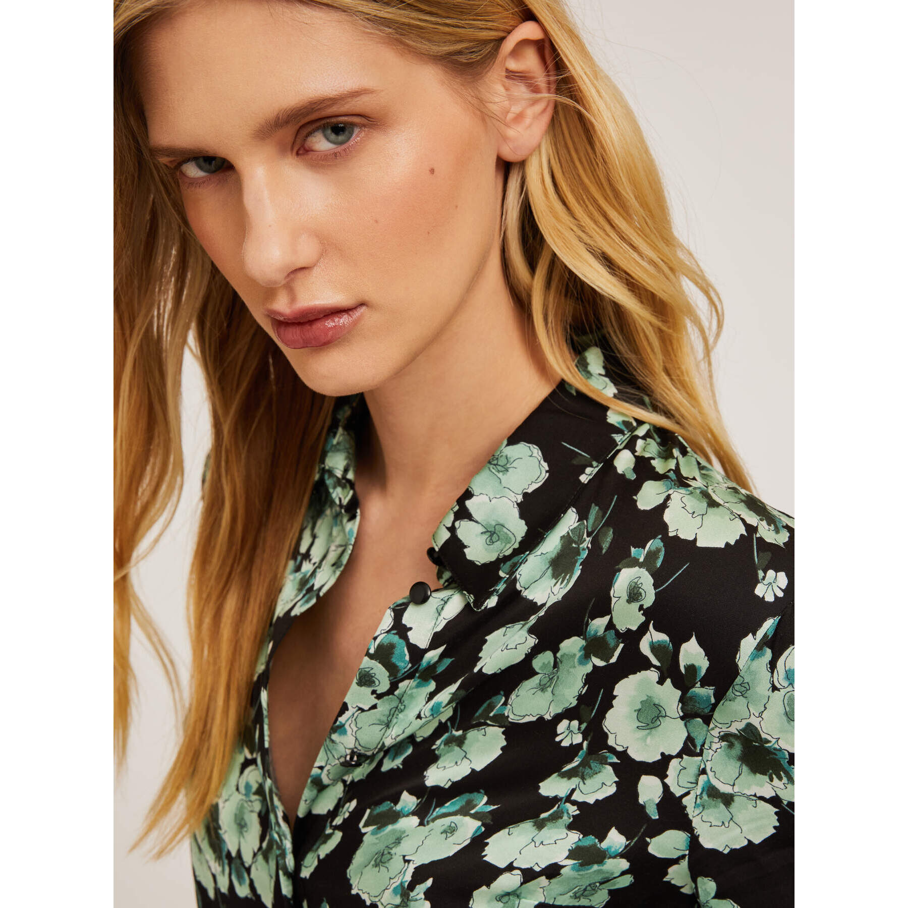 Motivi - Camicia in raso fantasia floreale - Verde