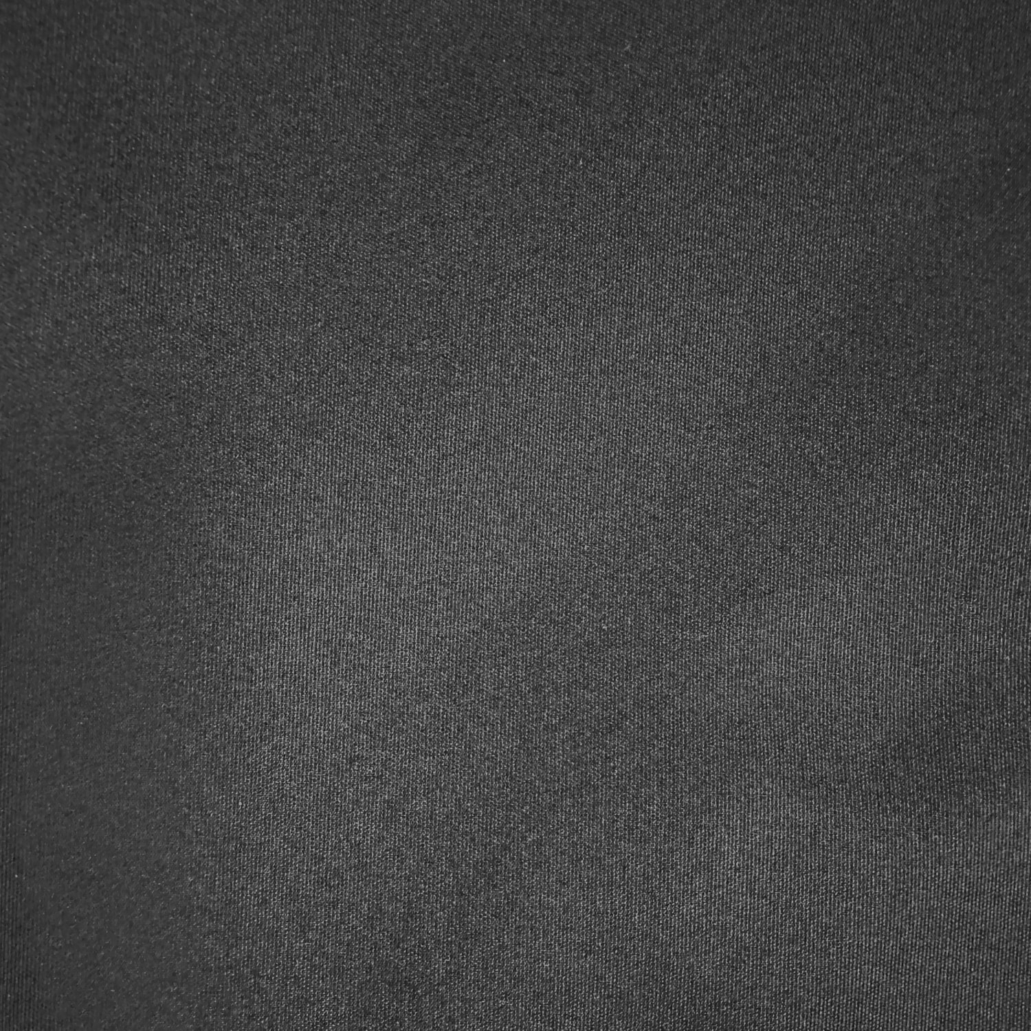 - Noir